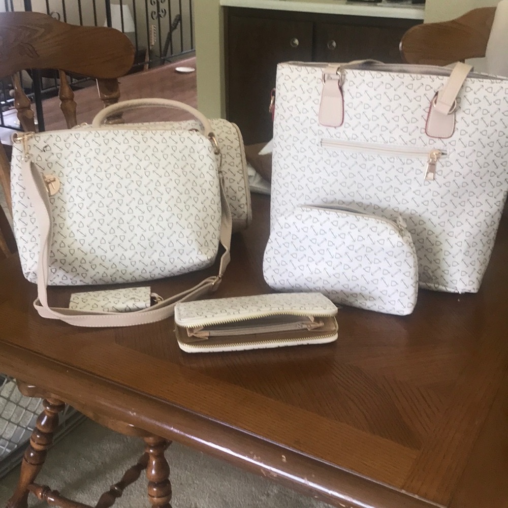 6 piece Purse set